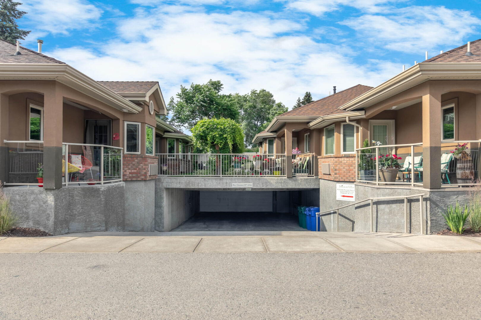 126 4433 Gordon Drive, Kelowna, British Columbia RE/MAX Kelowna Stone Sisters