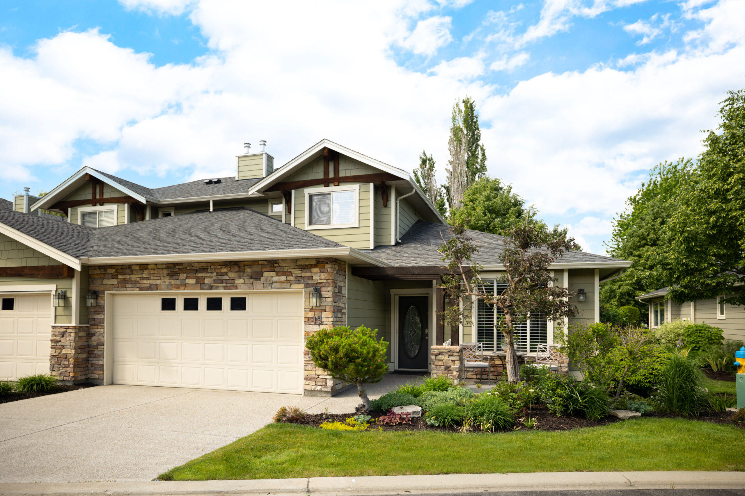 #19 670 Lequime Road, Kelowna, British Columbia | RE/MAX Kelowna Stone ...
