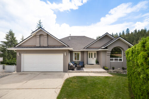 2328 Lillooet Crescent, Kelowna, British Columbia