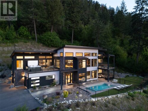132 Sunset Boulevard, Vernon