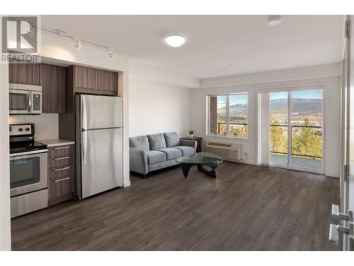 203 883 Academy Way, Kelowna