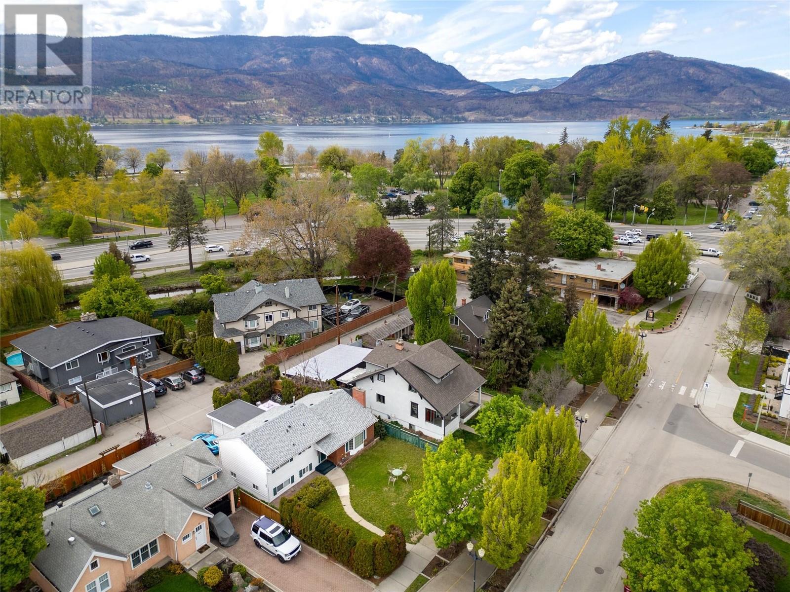  1820 Abbott Street, Kelowna