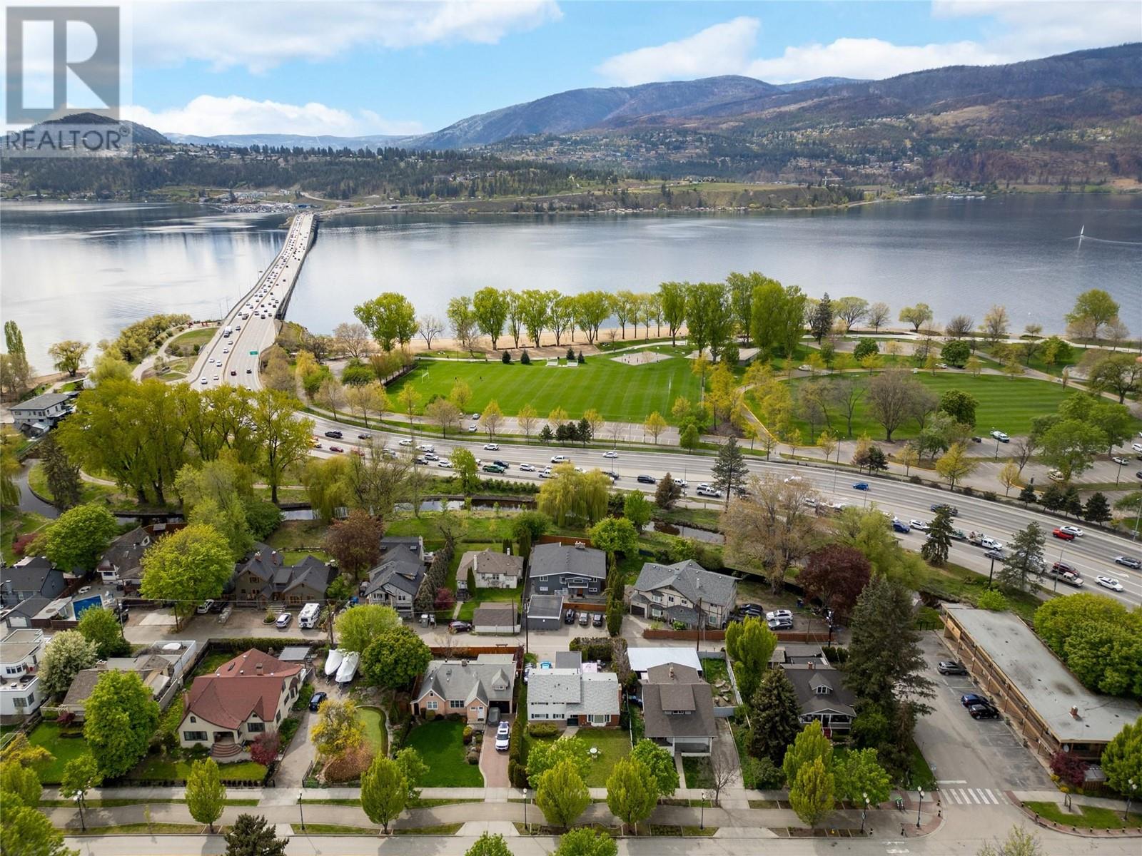  1820 Abbott Street, Kelowna