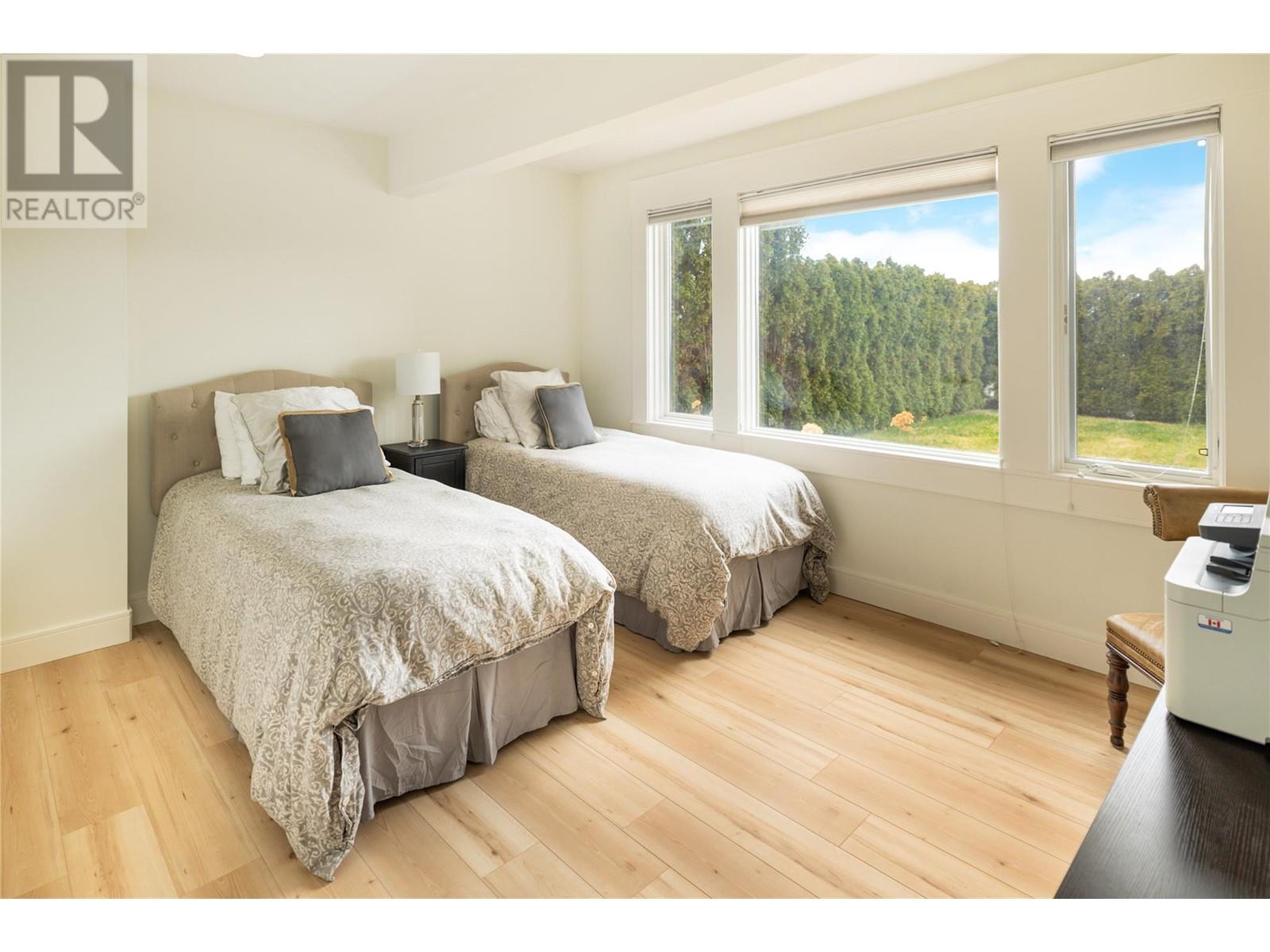  628 Devonian Avenue, Kelowna