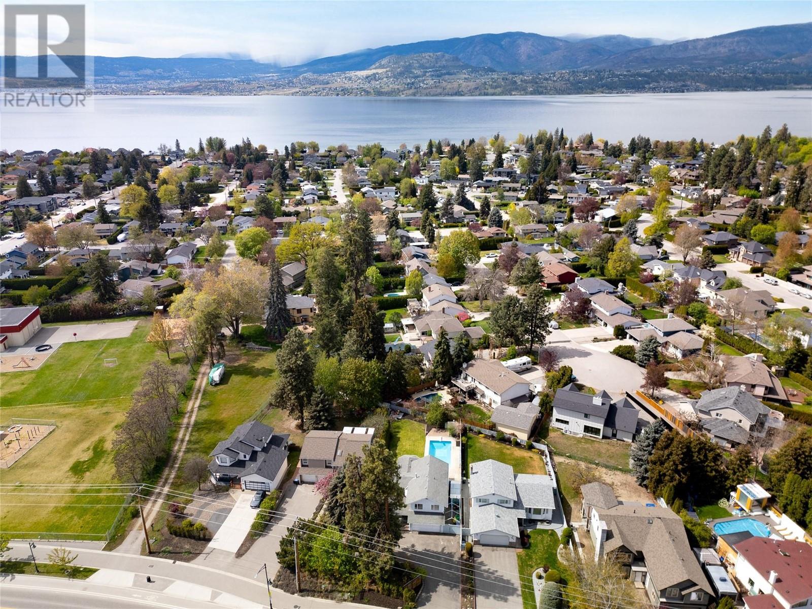  4452 Lakeshore Road, Kelowna