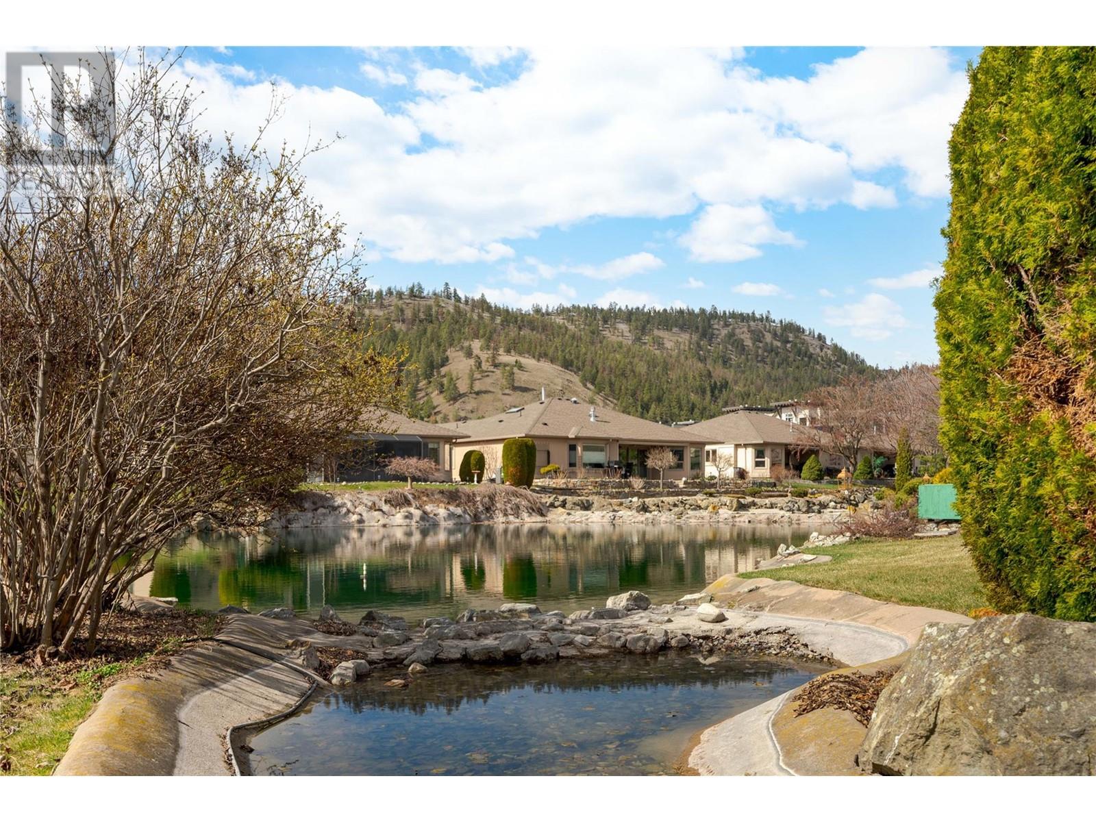 404 595 YATES Road, Kelowna