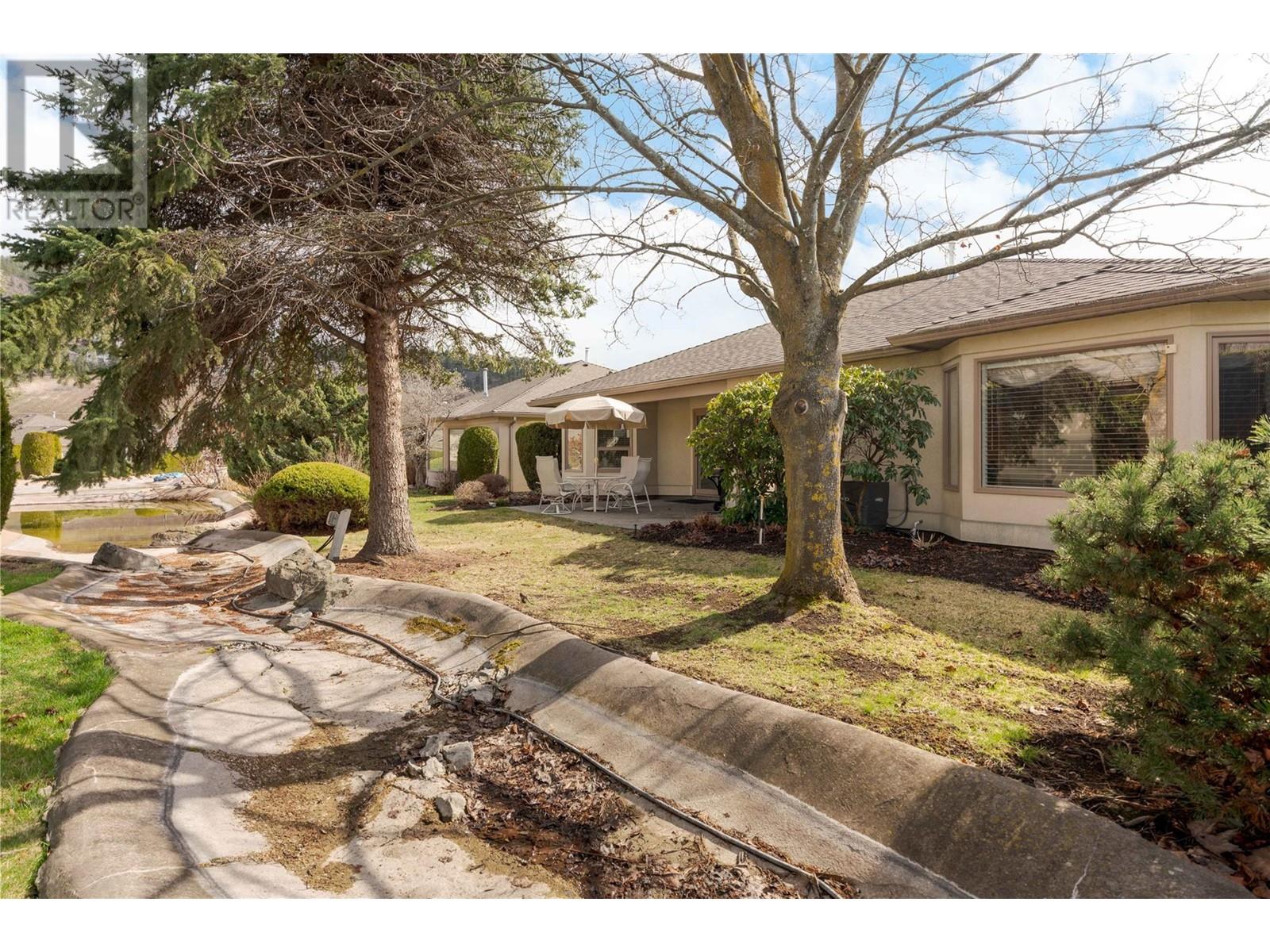 404 595 YATES Road, Kelowna