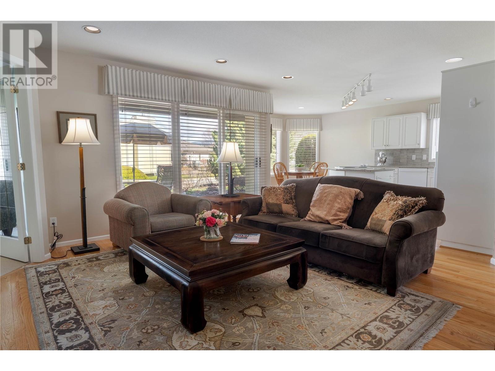 404 595 YATES Road, Kelowna