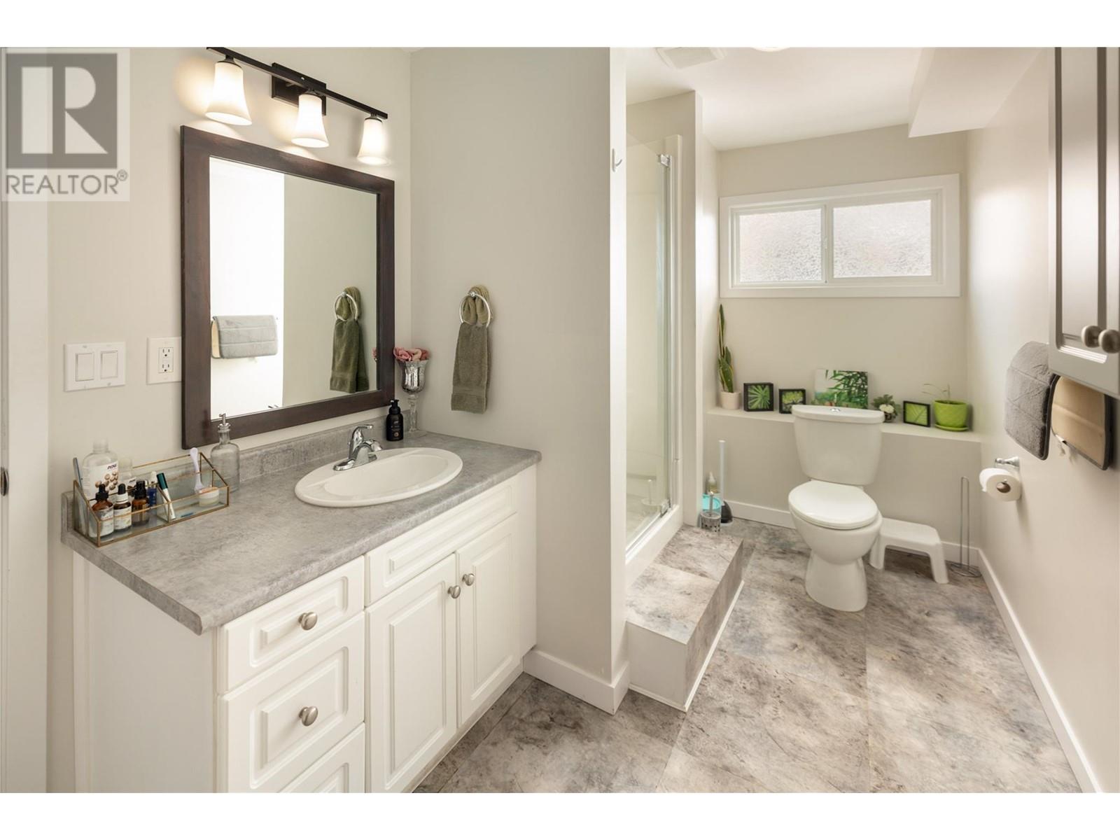  3240 McGinnis Road, West Kelowna
