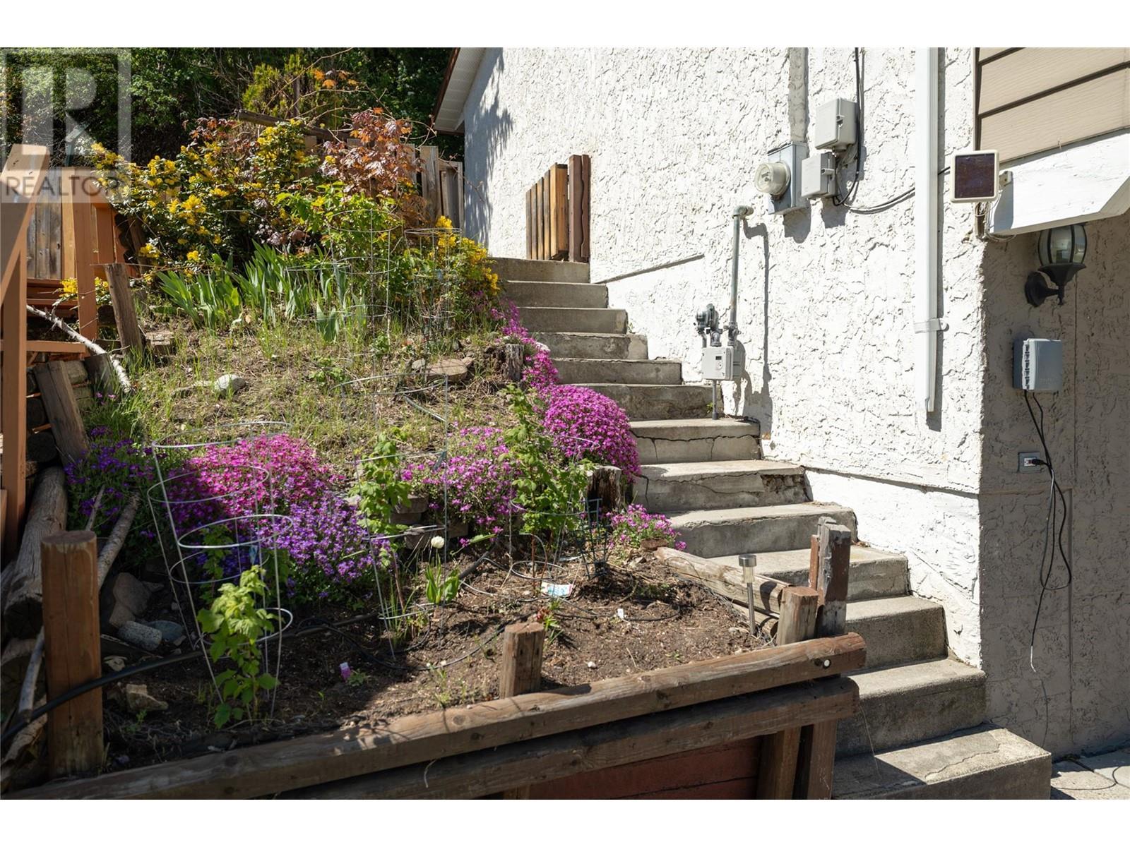  3240 McGinnis Road, West Kelowna
