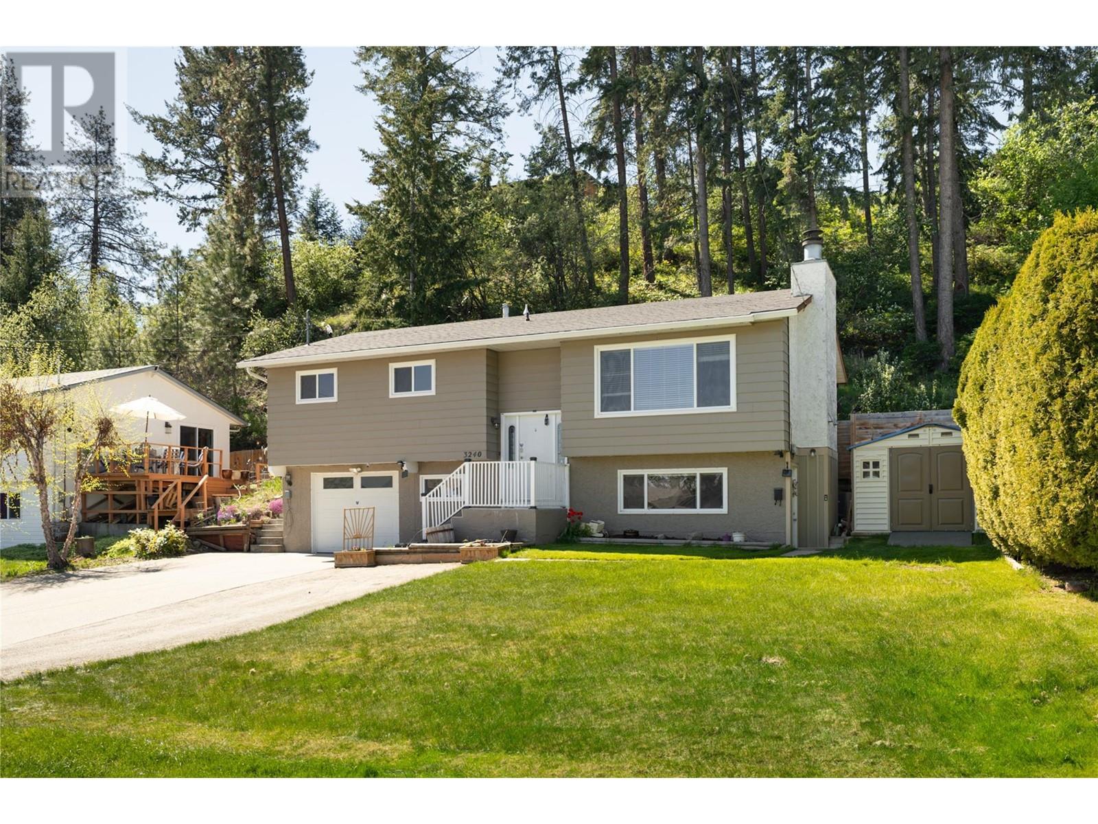  3240 McGinnis Road, West Kelowna