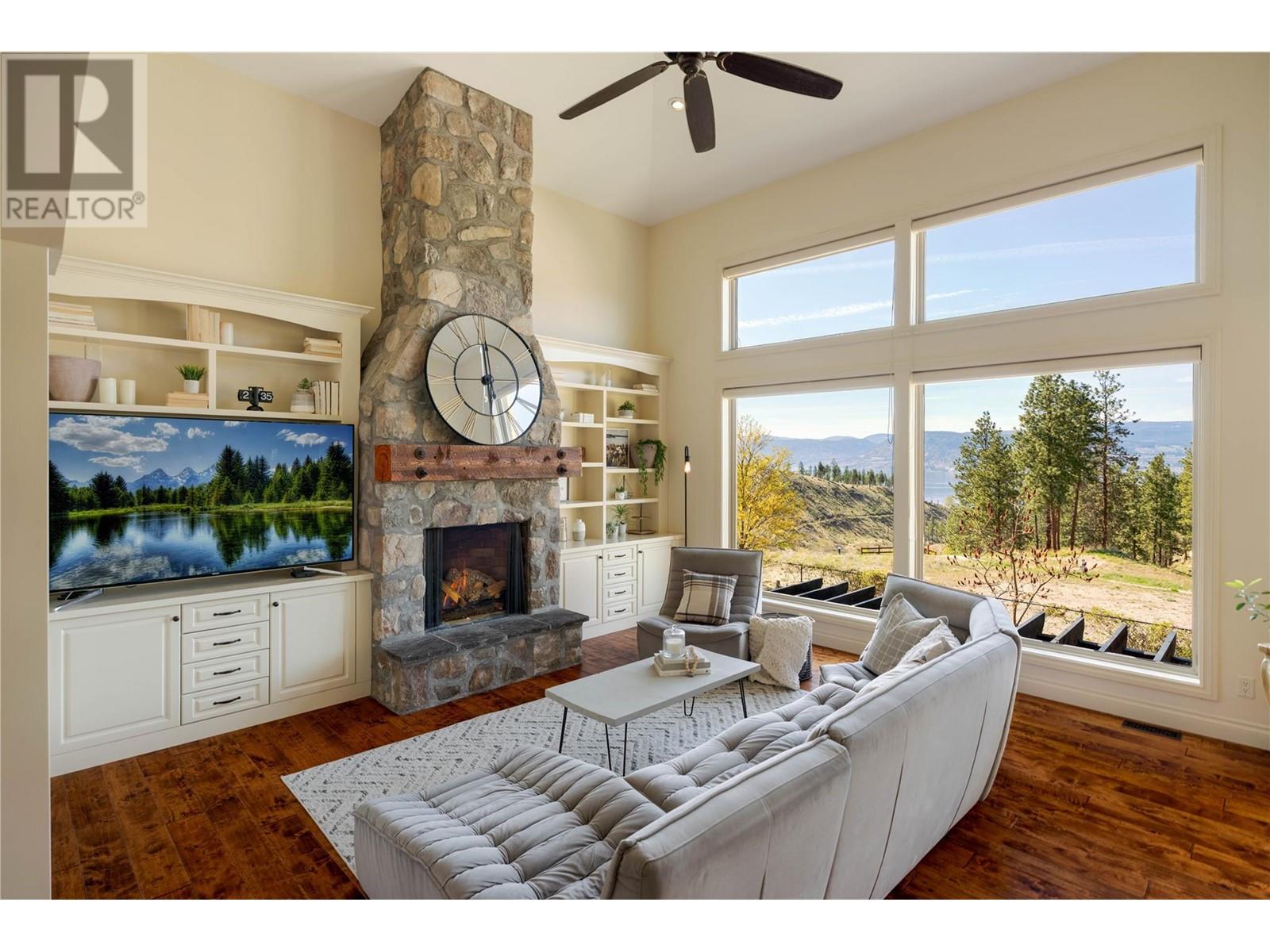 369 Farron Court, Kelowna