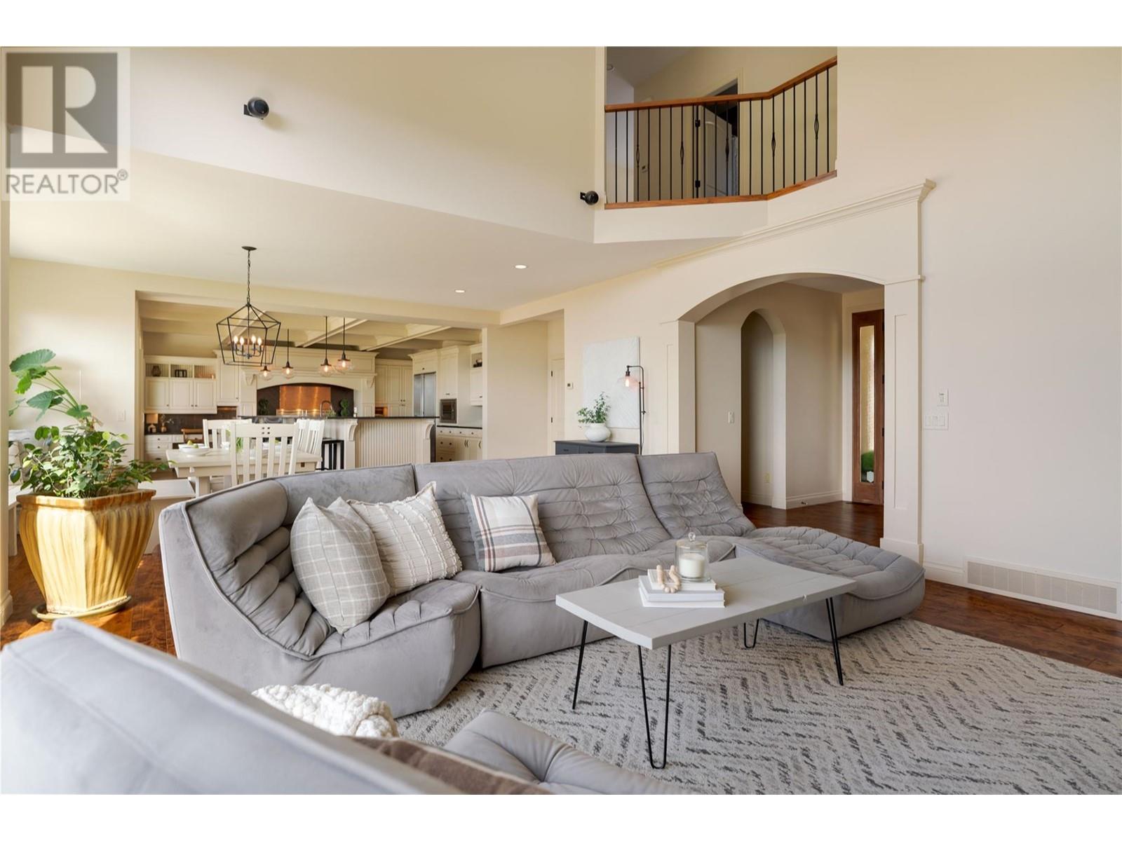  369 Farron Court, Kelowna