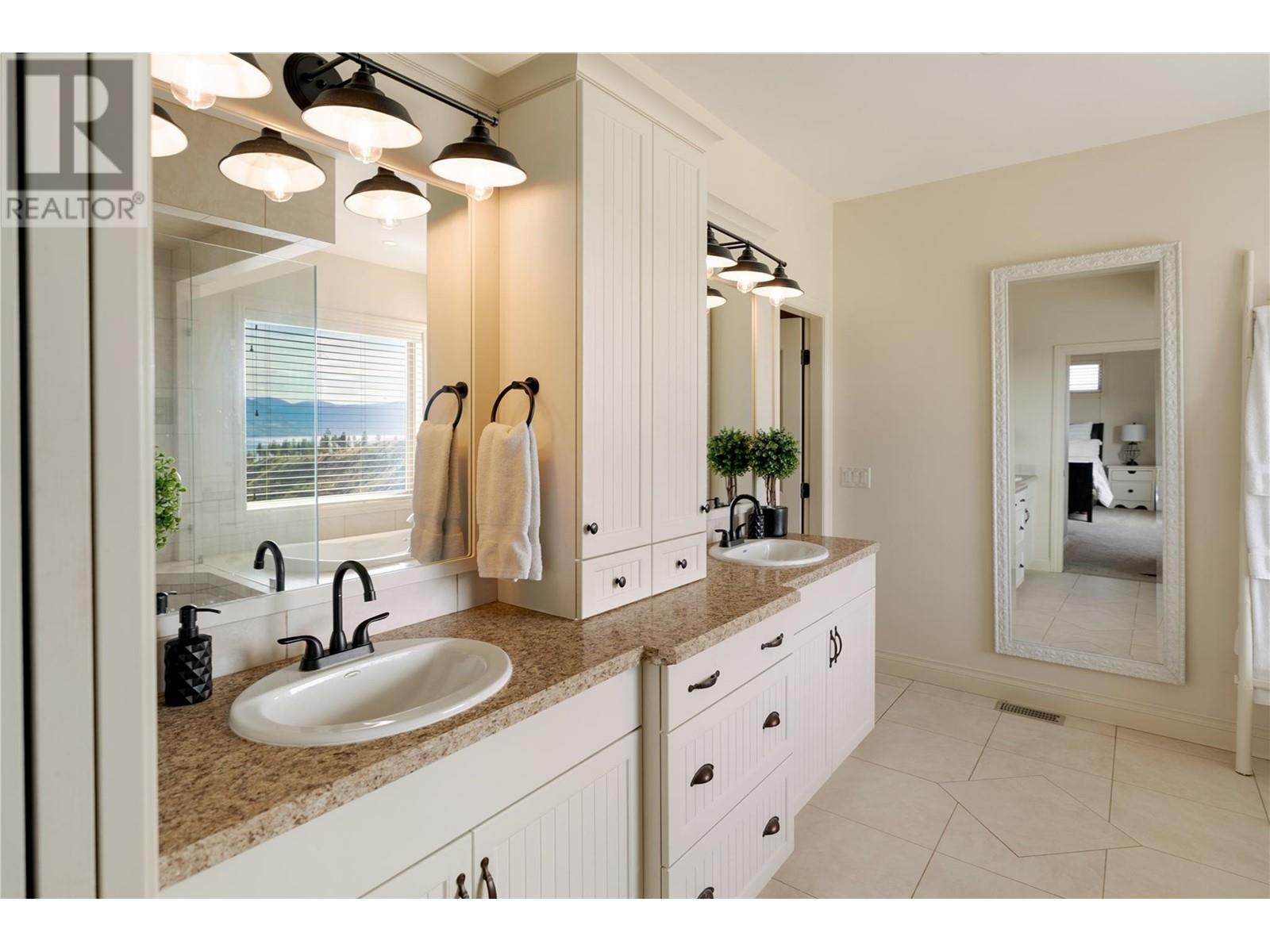  369 Farron Court, Kelowna