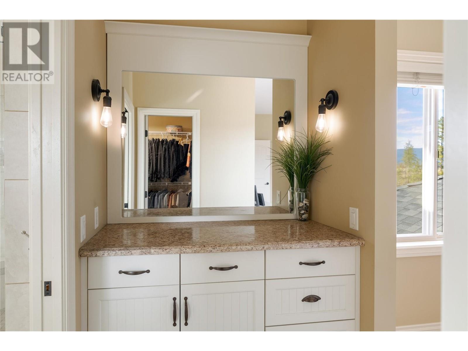  369 Farron Court, Kelowna