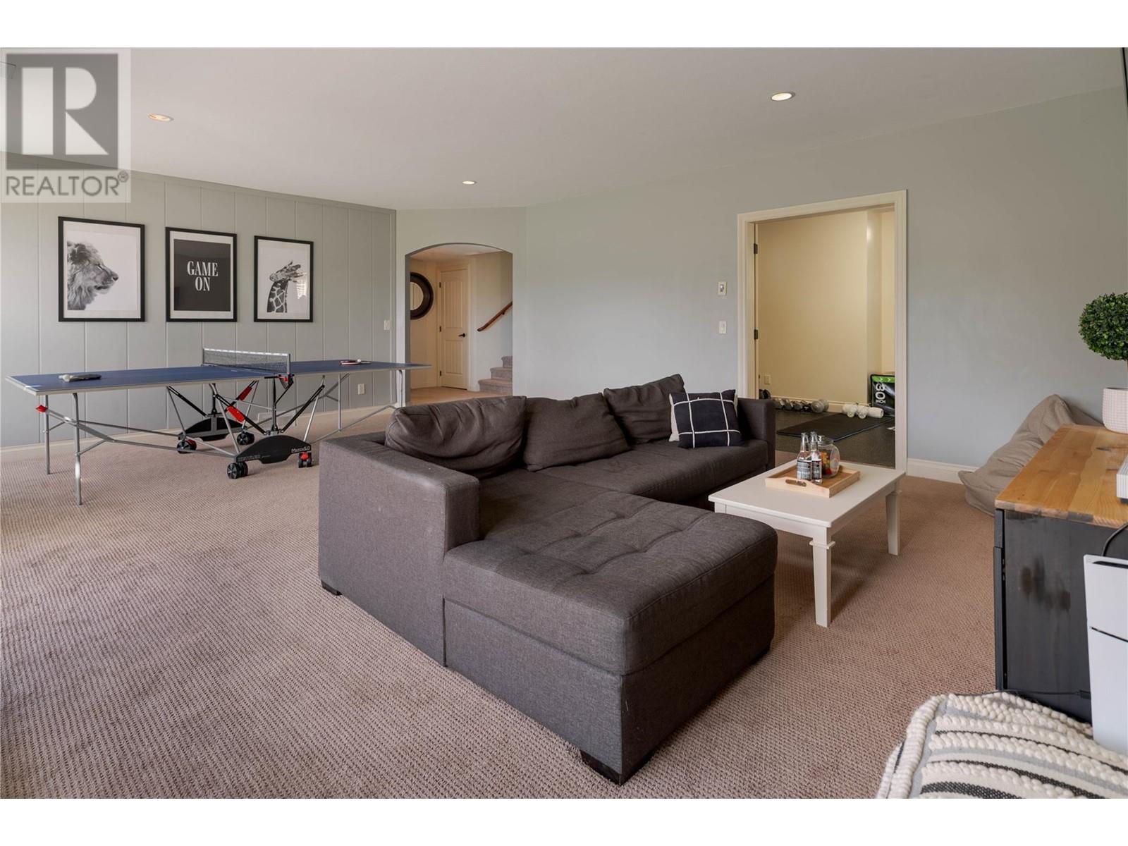  369 Farron Court, Kelowna