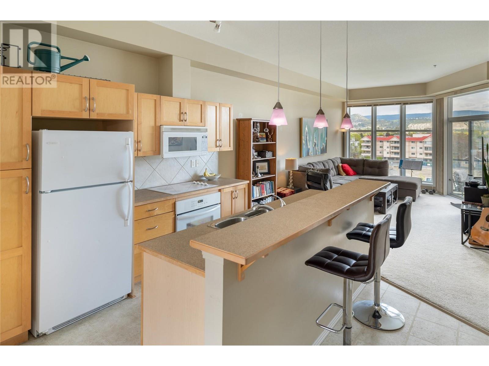 408 1327 St Paul Street, Kelowna