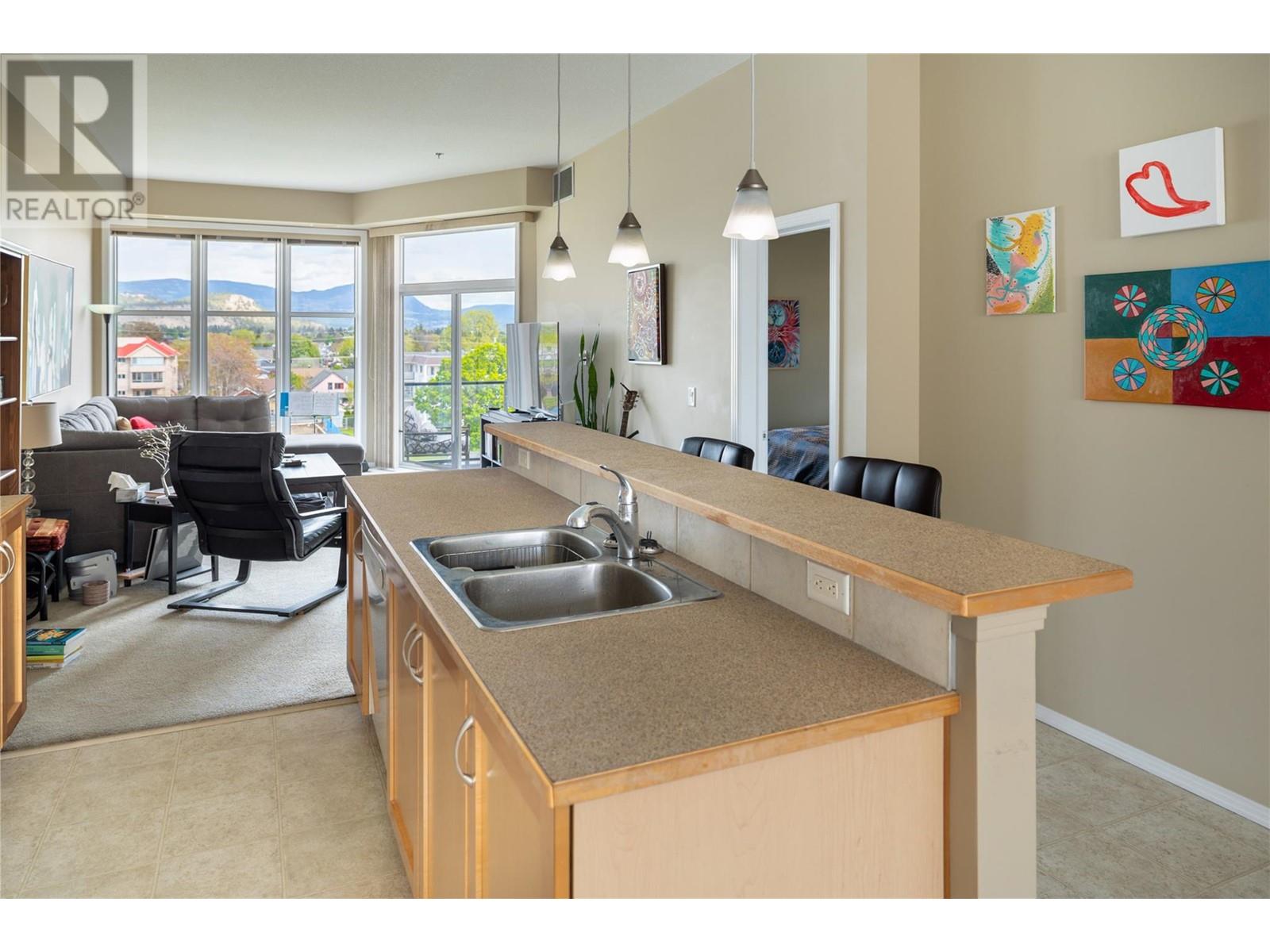 408 1327 St Paul Street, Kelowna
