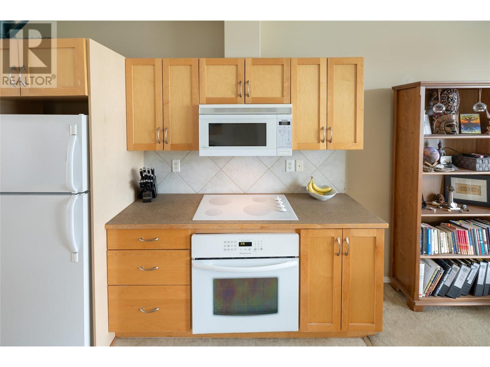 408 1327 St Paul Street, Kelowna