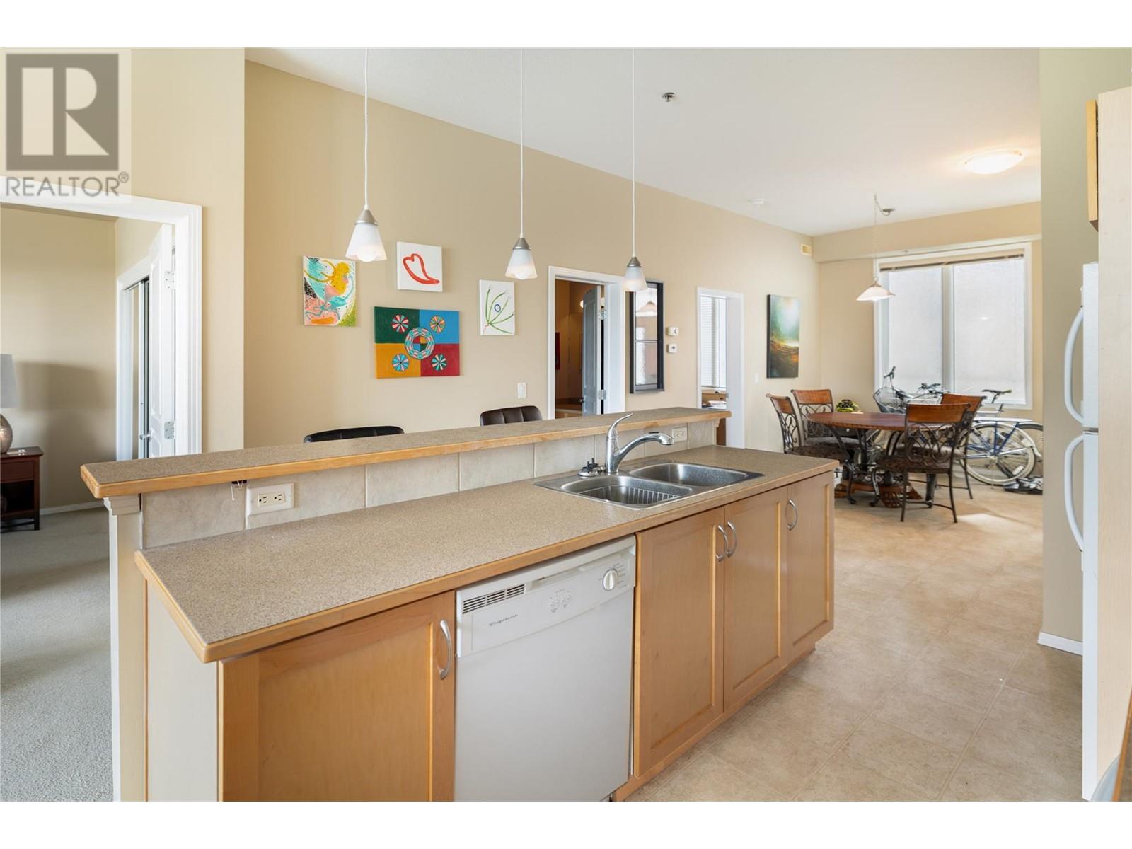 408 1327 St Paul Street, Kelowna