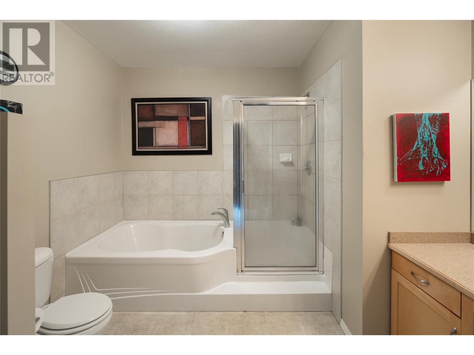 408 1327 St Paul Street, Kelowna