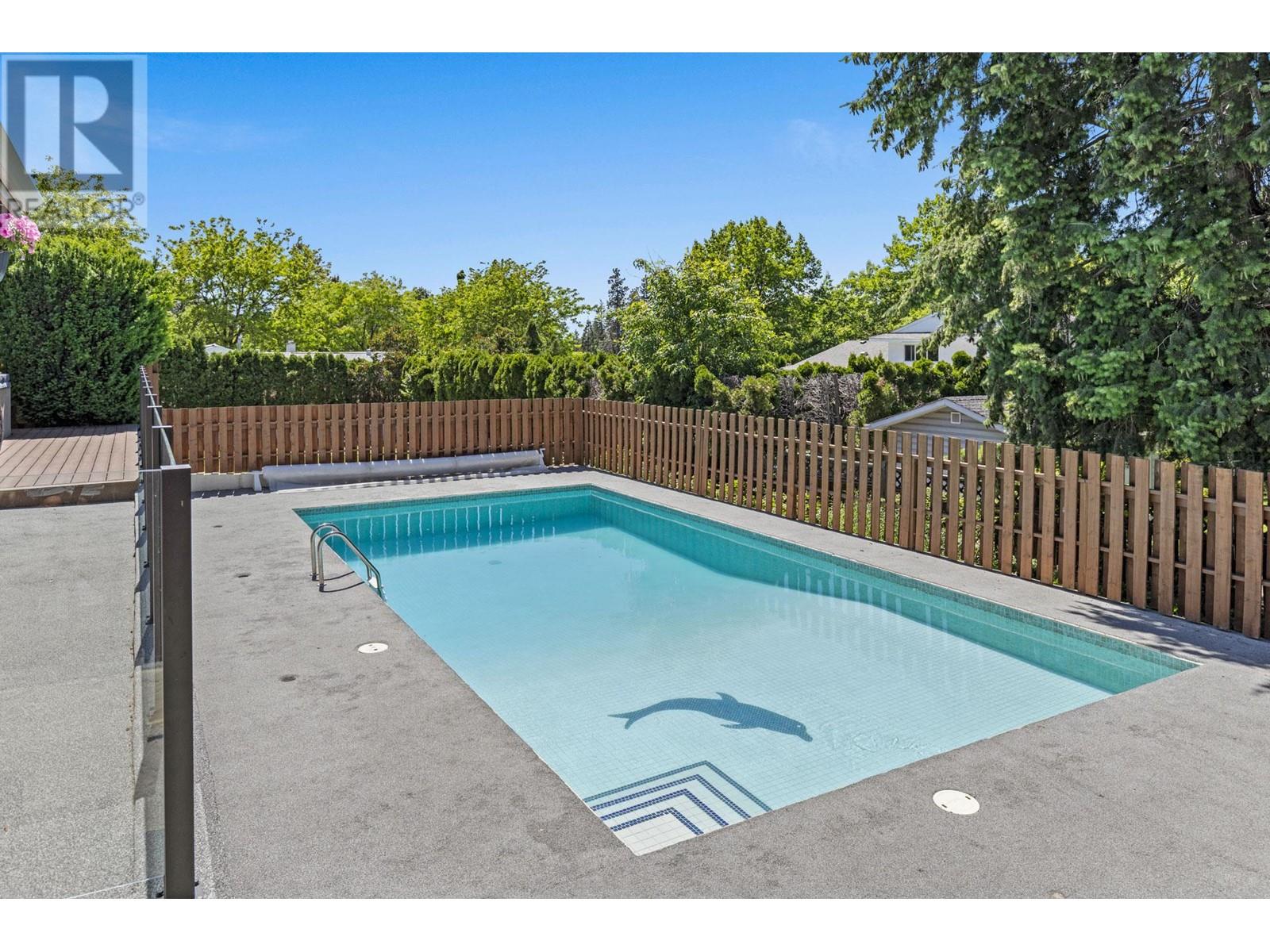  990 Walker Drive, Kelowna