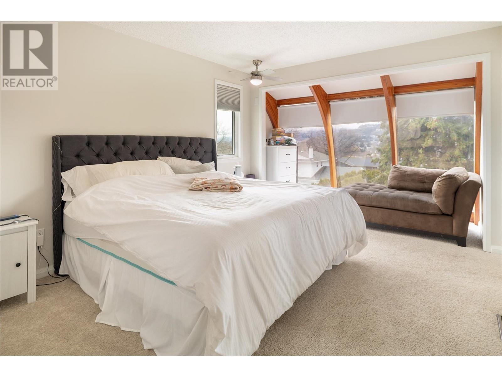  990 Walker Drive, Kelowna