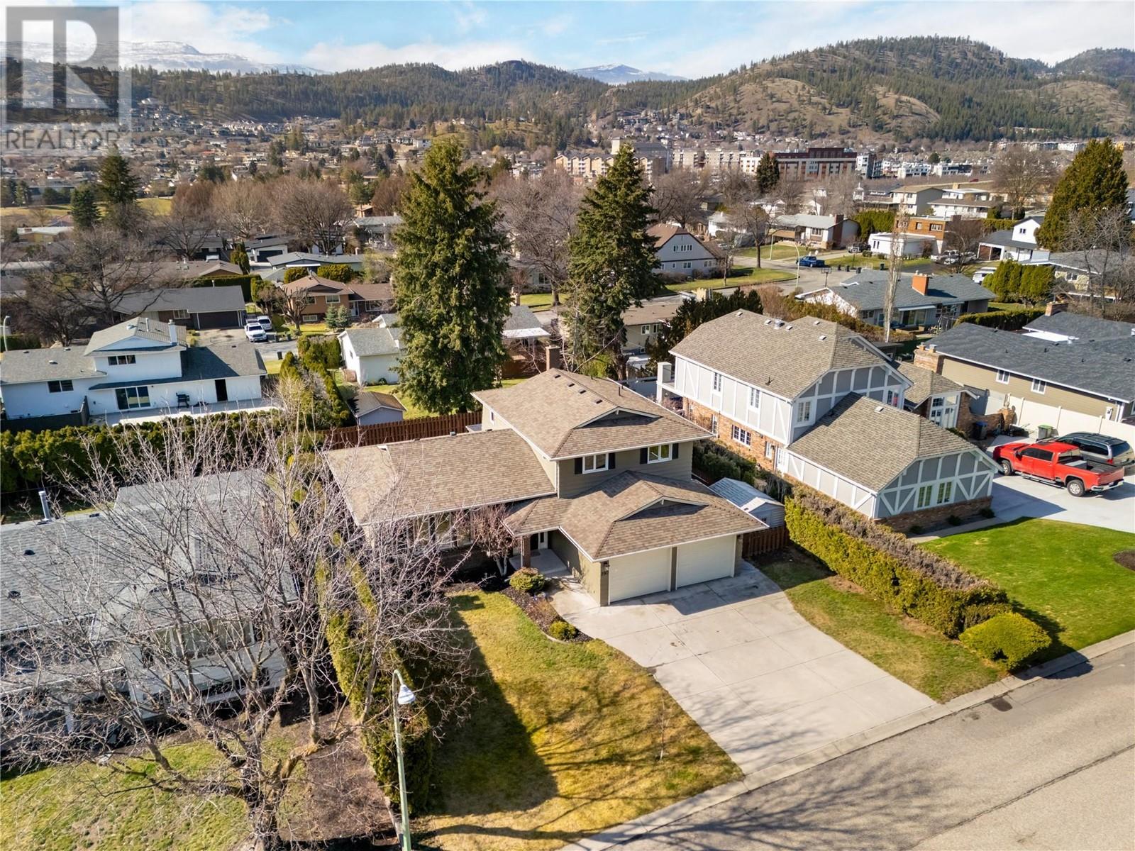  990 Walker Drive, Kelowna