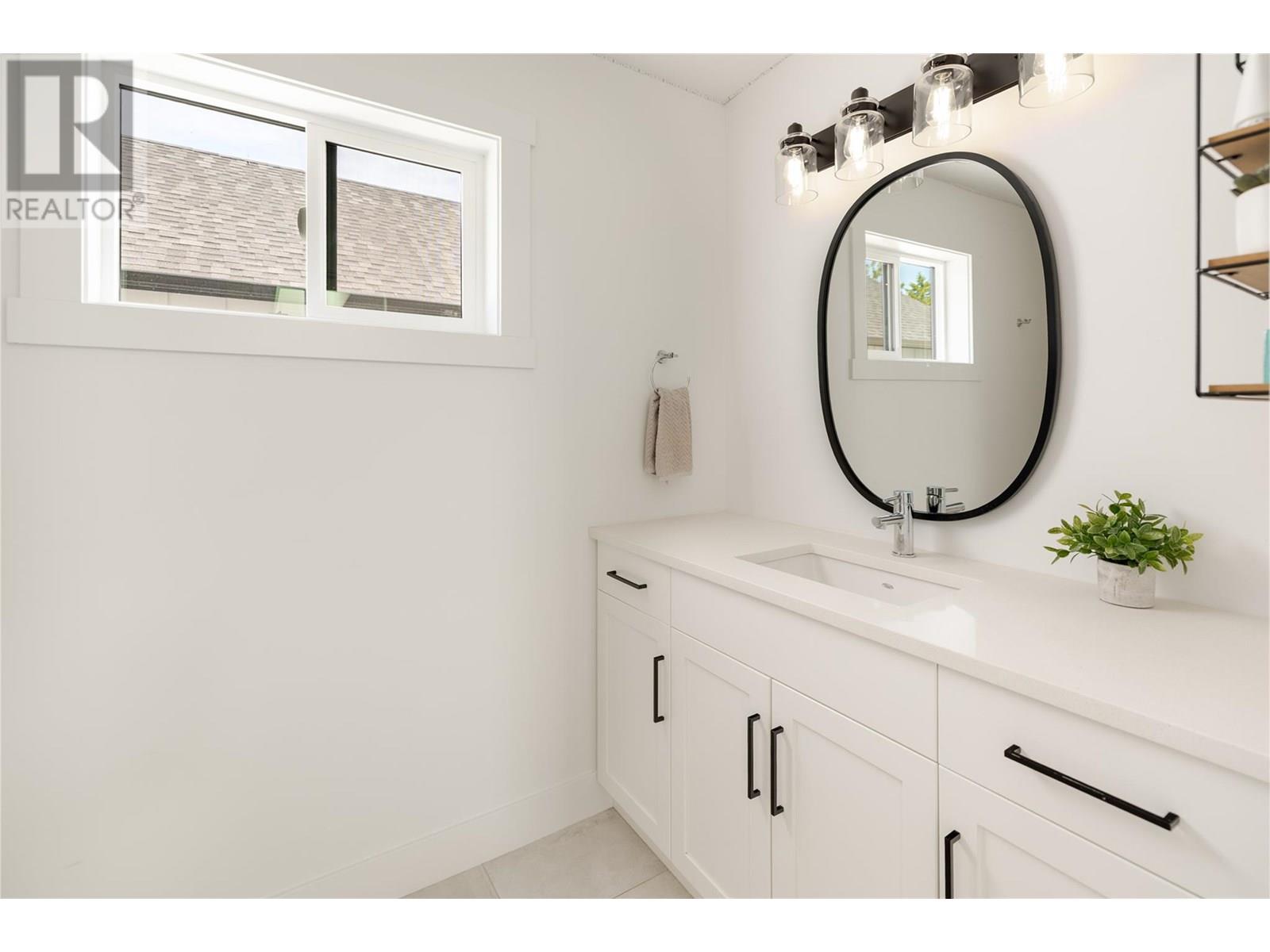  765 Barnaby Road, Kelowna