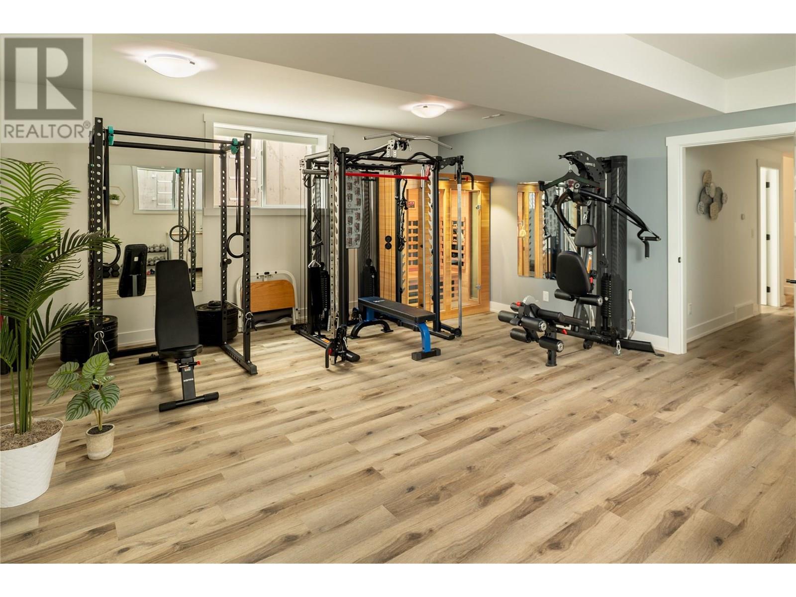 765 Barnaby Road, Kelowna