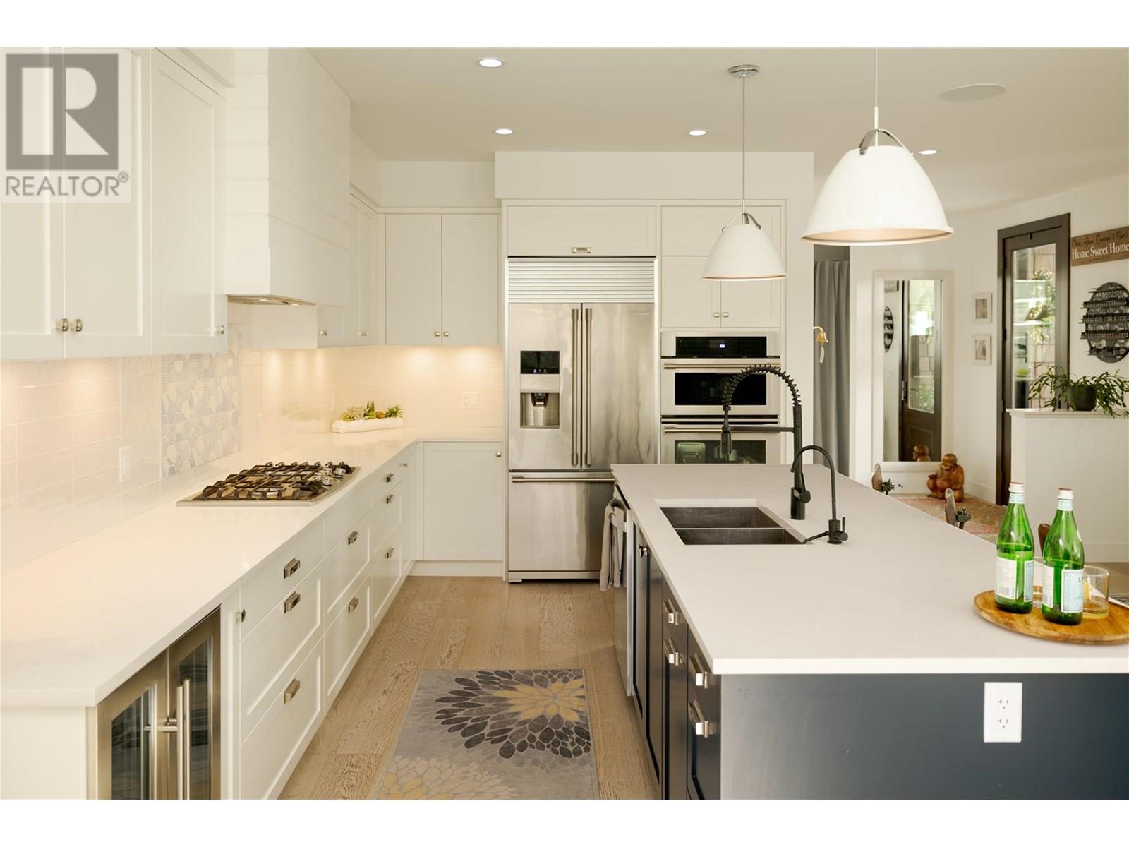  765 Barnaby Road, Kelowna