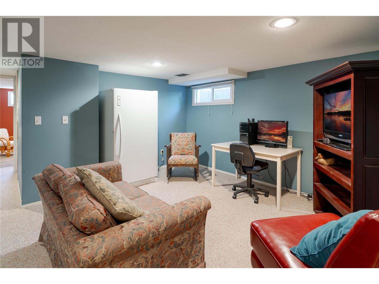  457 SARSONS Road, Kelowna