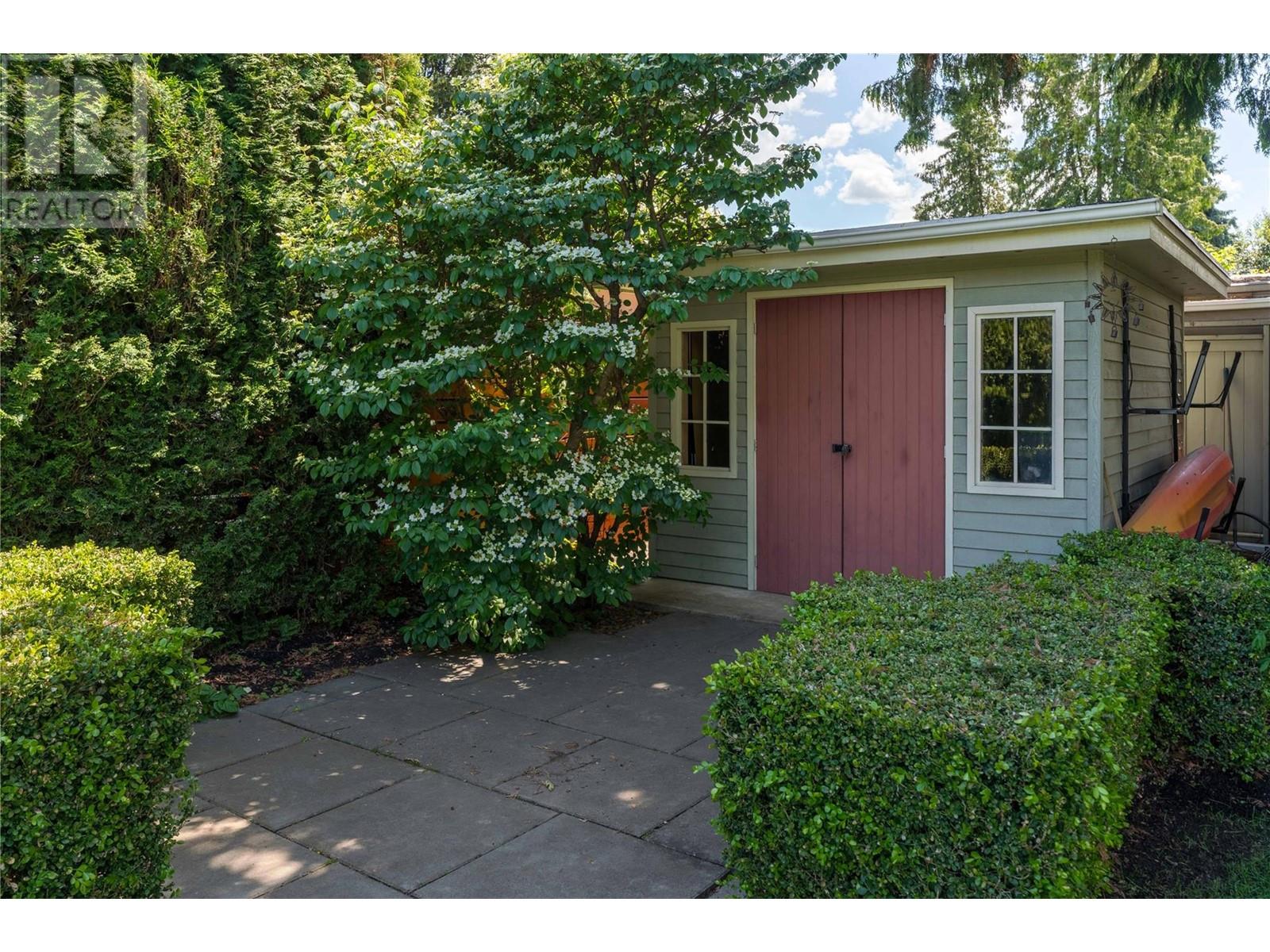  457 SARSONS Road, Kelowna