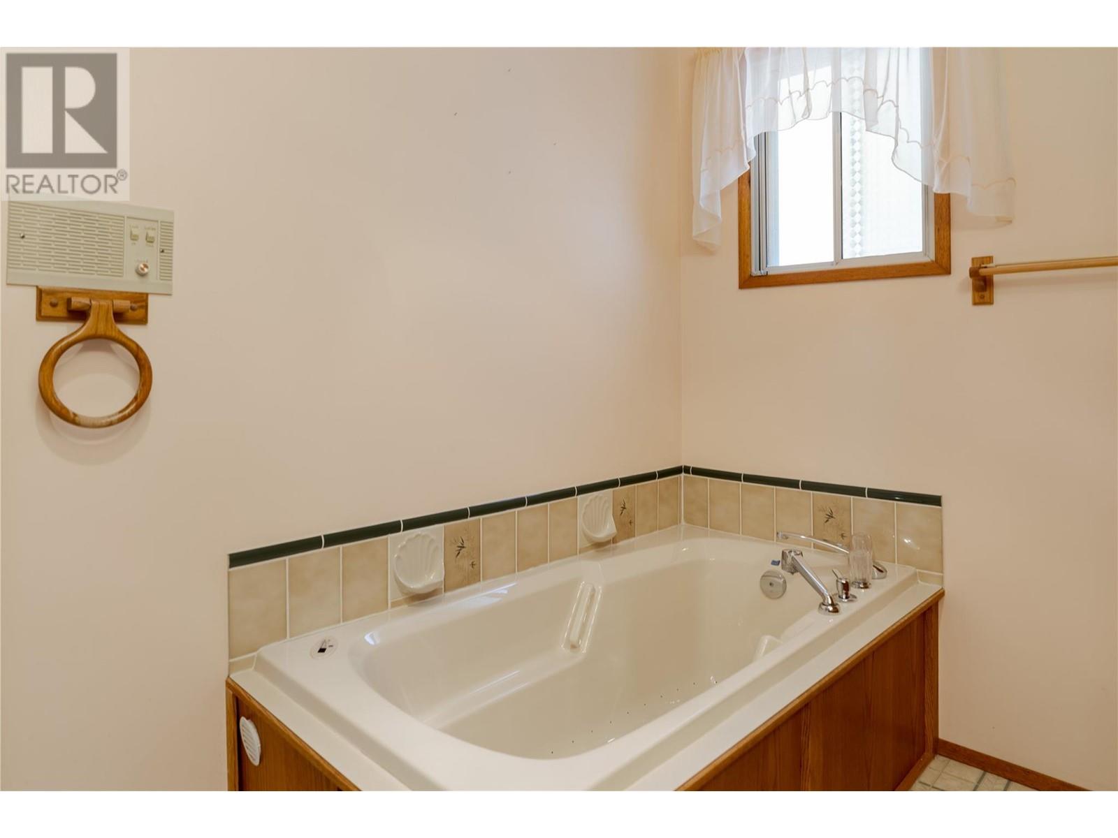  11551 Okanagan Centre Road West, Lake Country