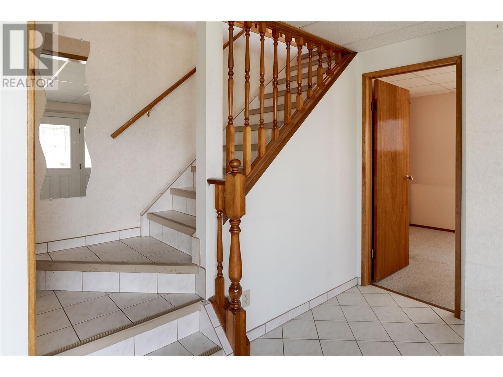  11551 Okanagan Centre Road West, Lake Country