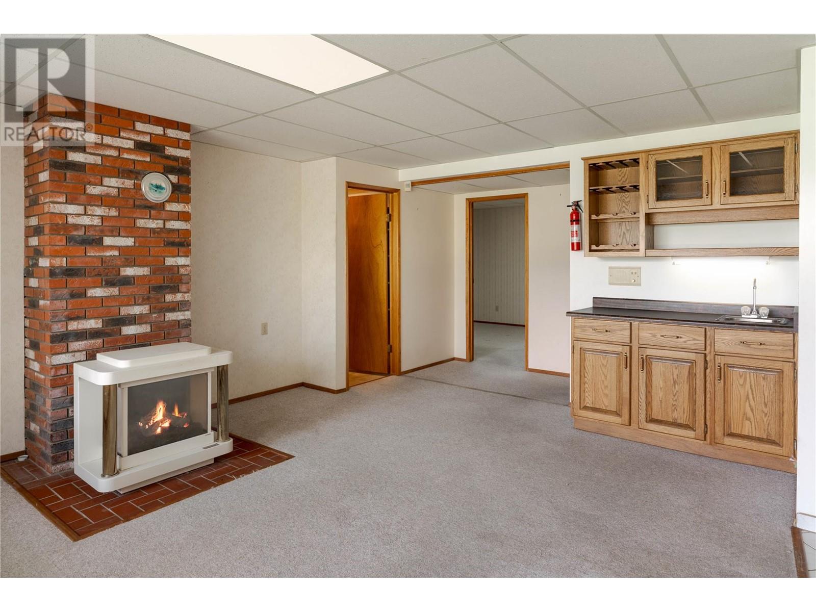  11551 Okanagan Centre Road West, Lake Country