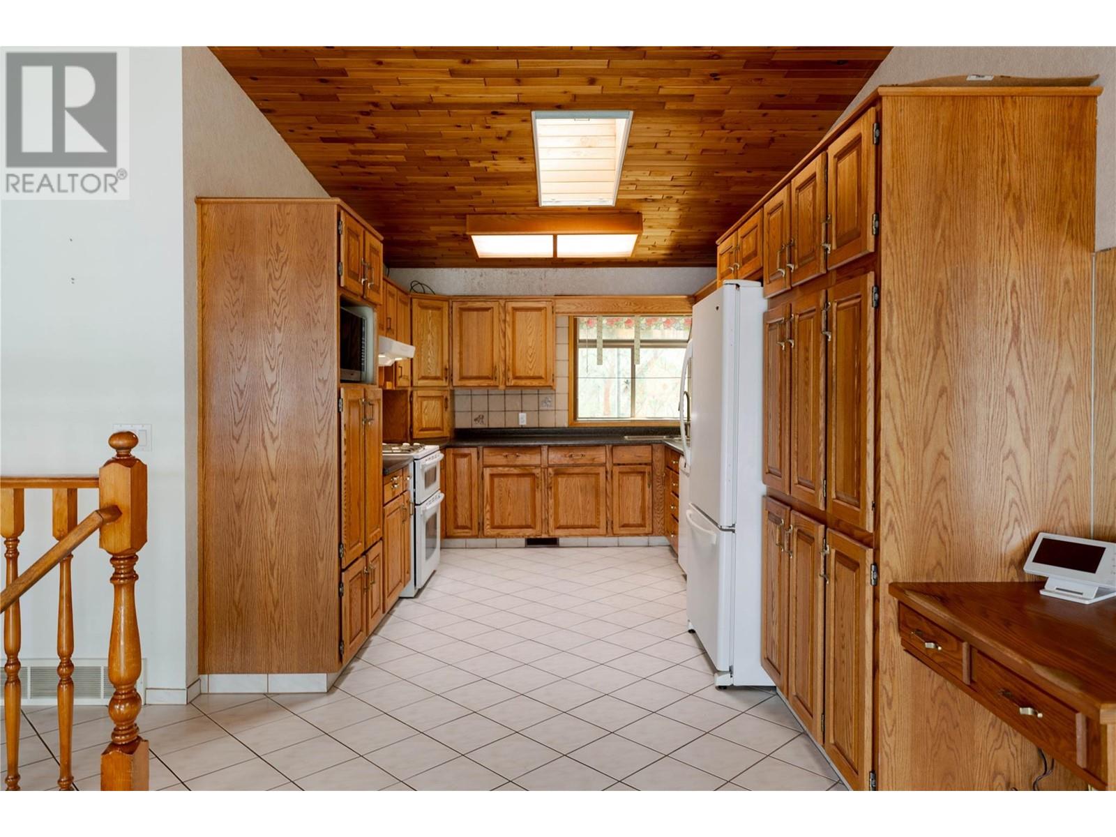  11551 Okanagan Centre Road West, Lake Country