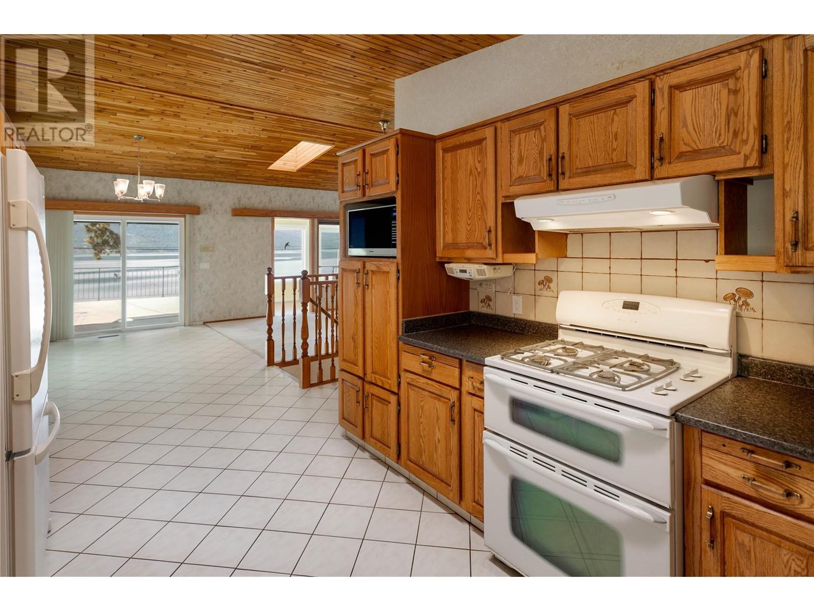  11551 Okanagan Centre Road West, Lake Country