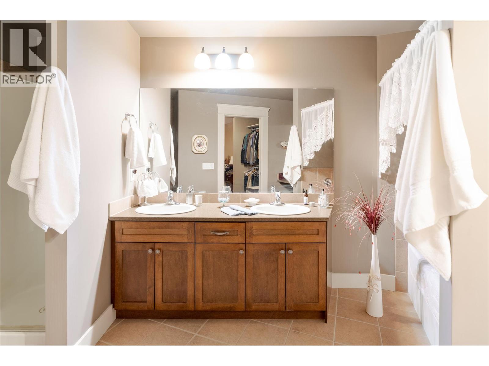 519 2070 Boucherie Road, West Kelowna