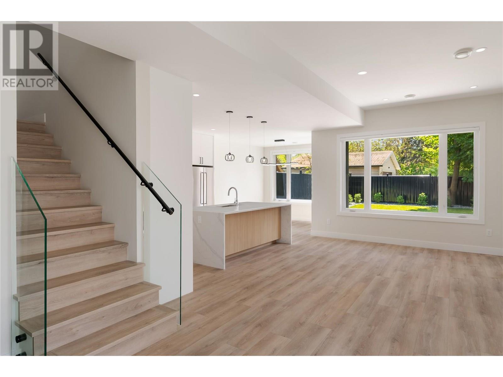  705 Raymer Road, Kelowna