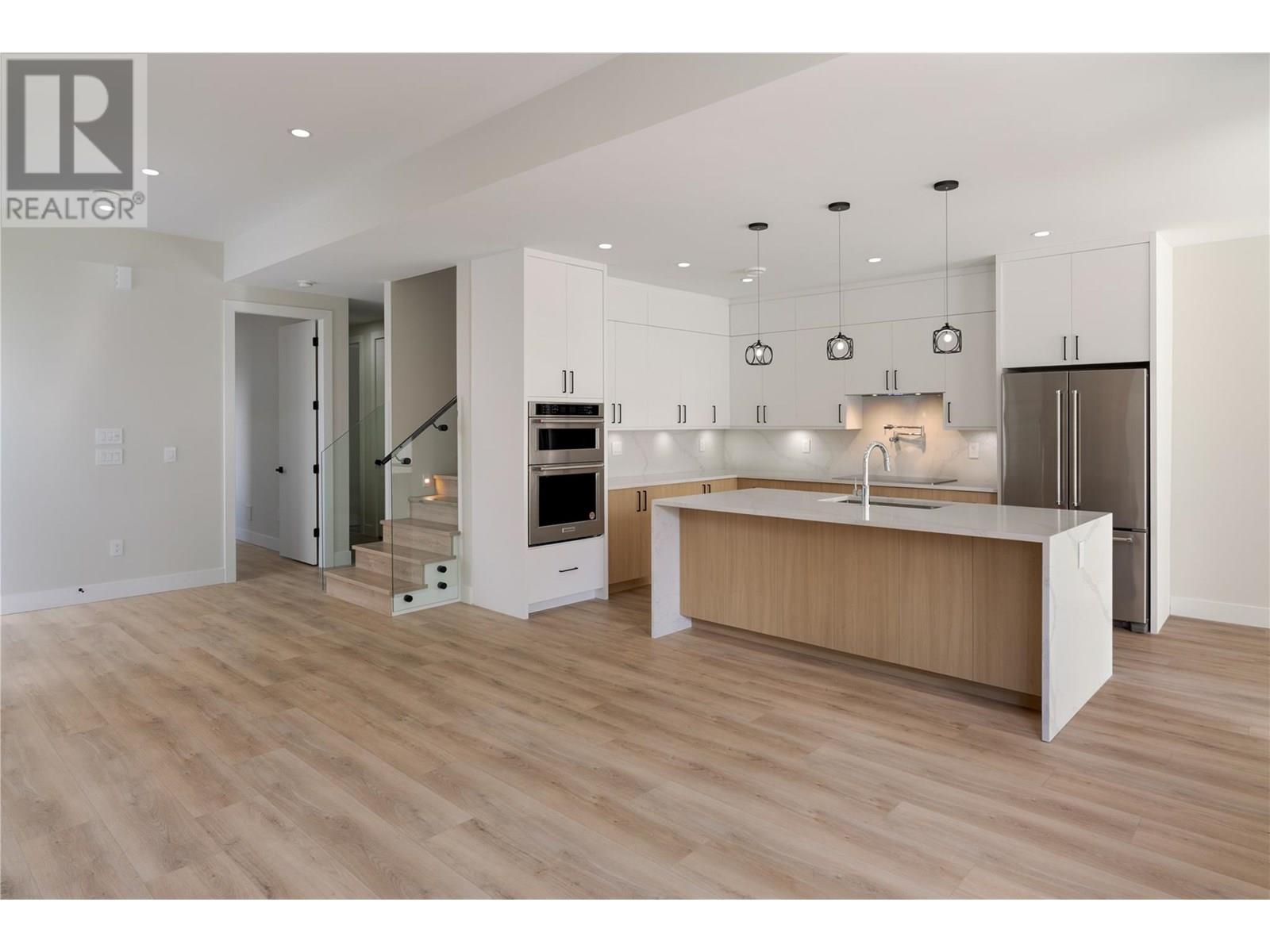  705 Raymer Road, Kelowna