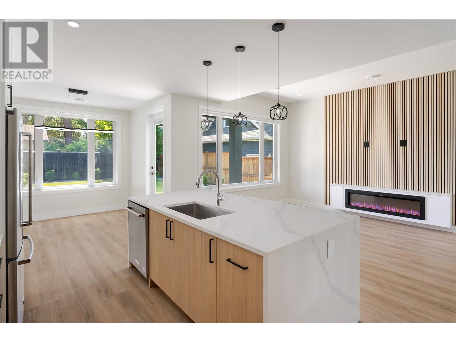  705 Raymer Road, Kelowna