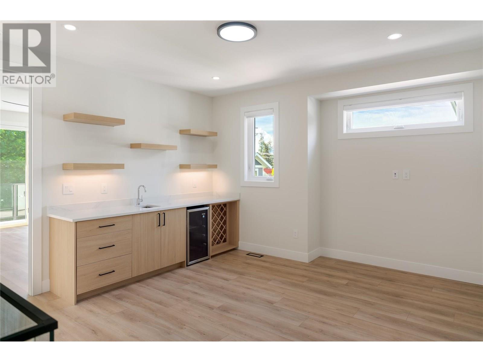  705 Raymer Road, Kelowna