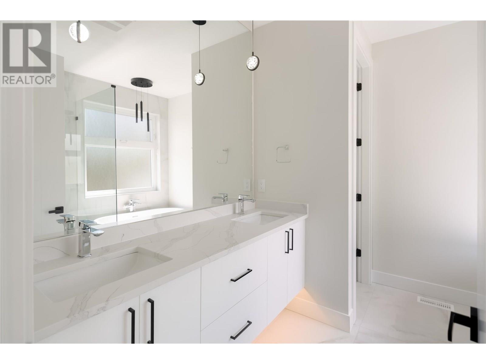  705 Raymer Road, Kelowna
