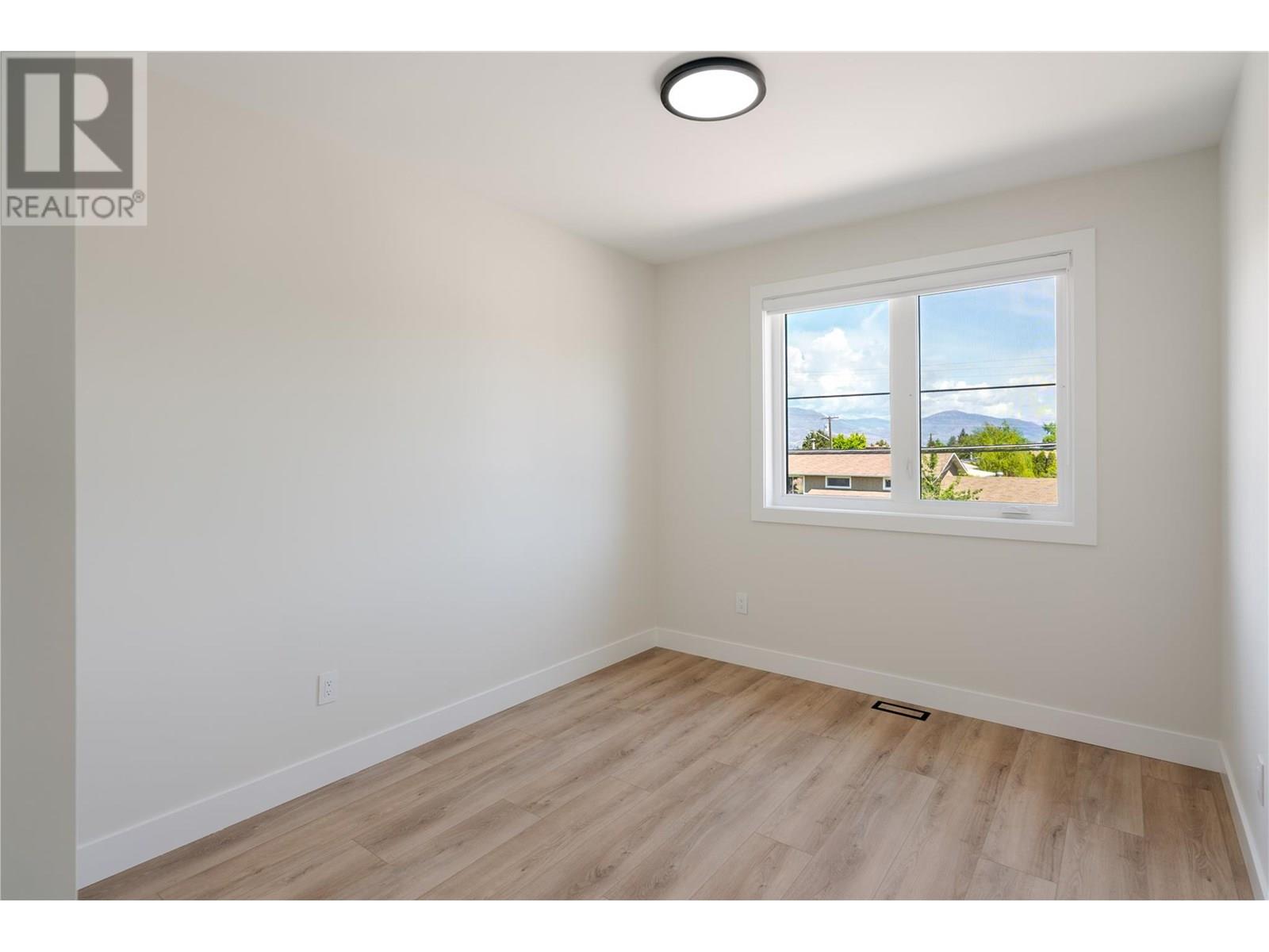  705 Raymer Road, Kelowna