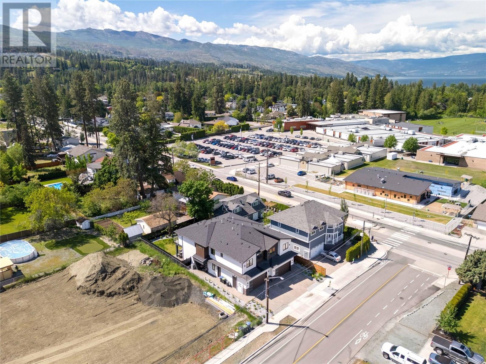  705 Raymer Road, Kelowna