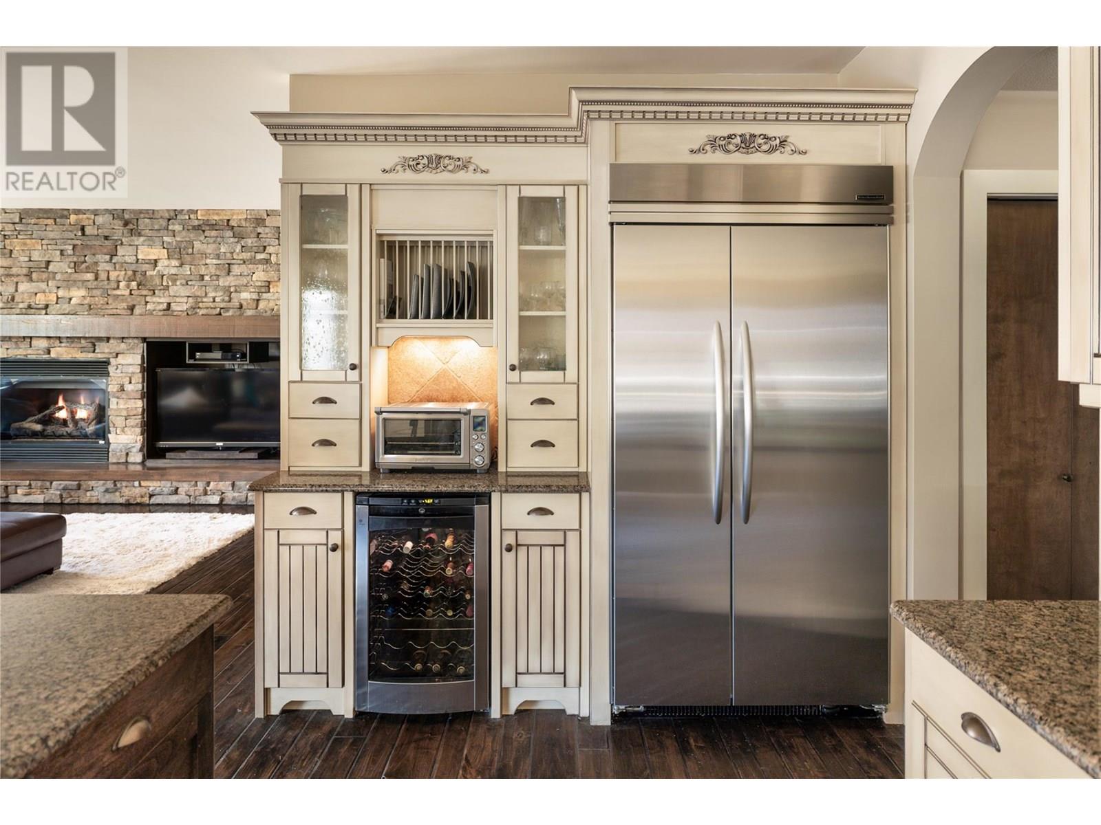  854 Big Rock Court, Kelowna