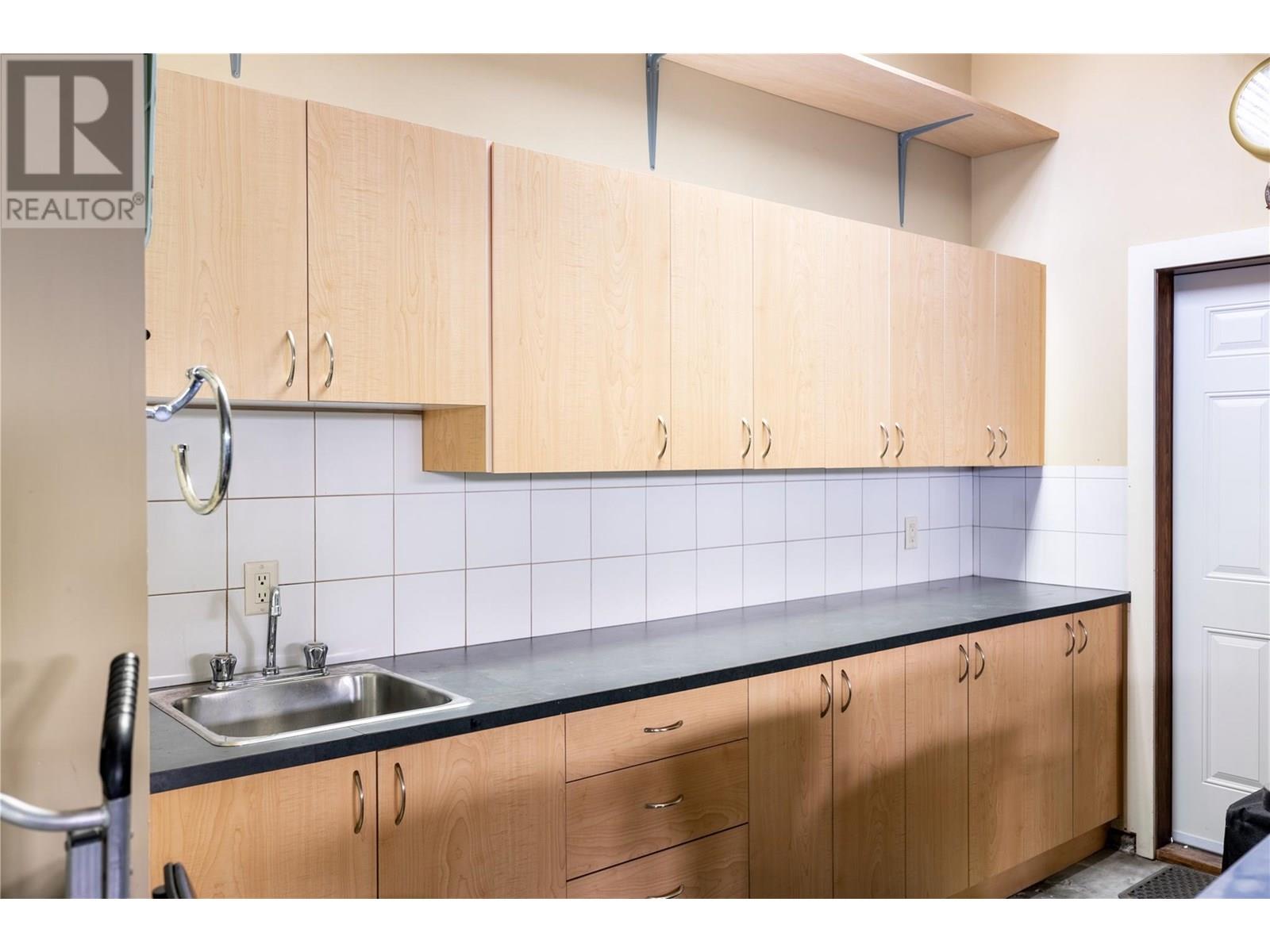  854 Big Rock Court, Kelowna