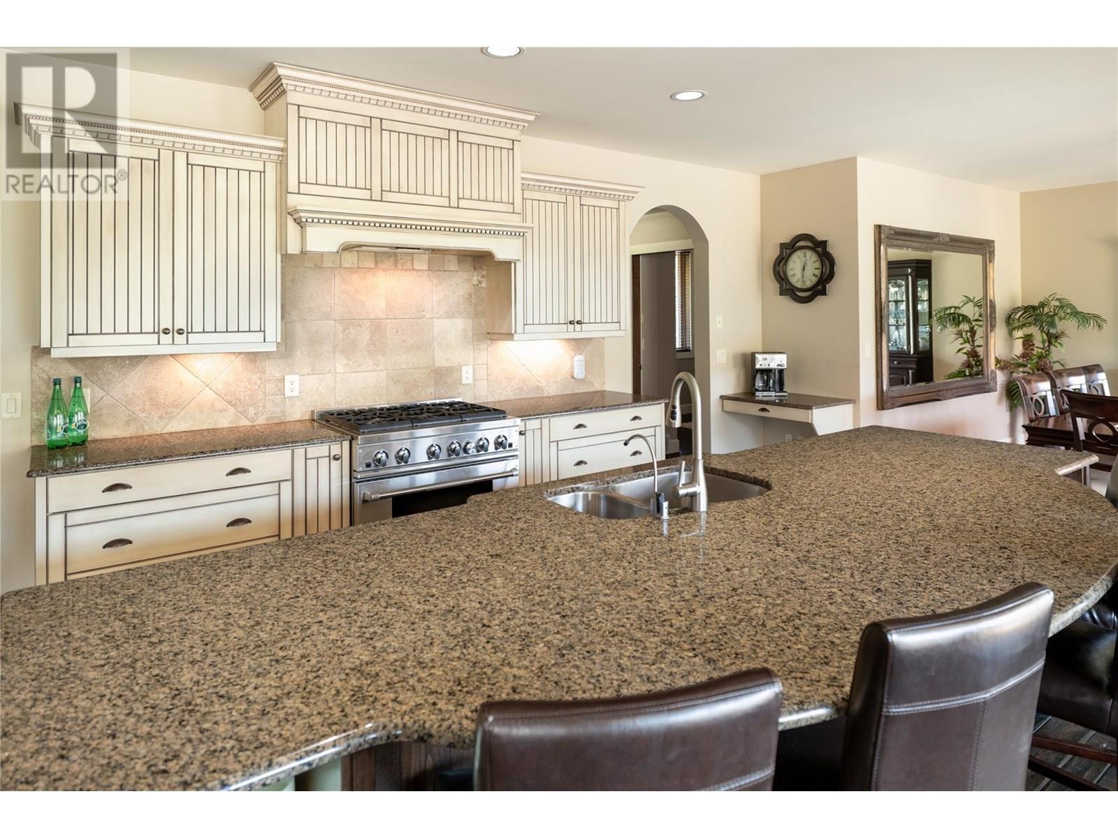  854 Big Rock Court, Kelowna