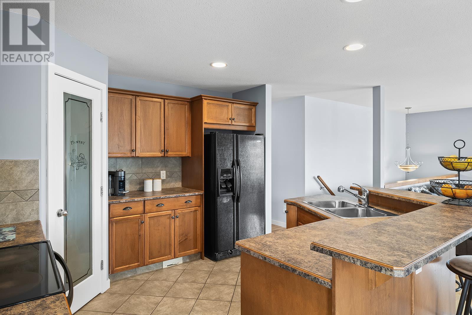  1520 Feedham Avenue, Kelowna